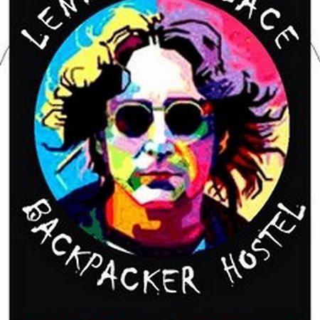 Lennon'S Place Backpacker Hostel Panglao Eksteriør billede