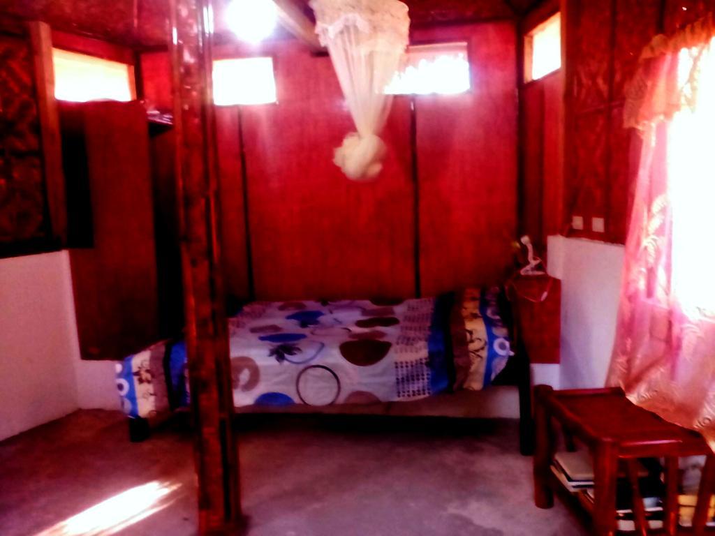 Lennon'S Place Backpacker Hostel Panglao Eksteriør billede