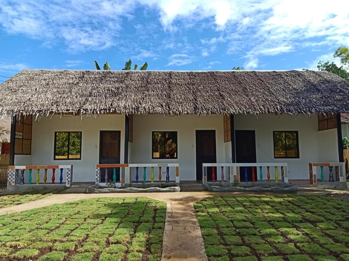 Lennon'S Place Backpacker Hostel Panglao Eksteriør billede